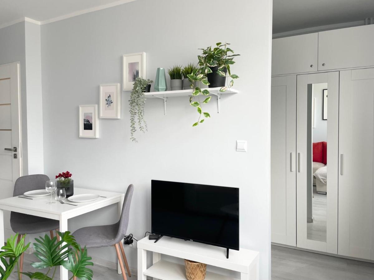Zielinskiego Apartment ~ Self Check-In 24 ~ Parking & Lift Breslavia Exterior foto